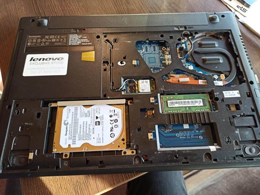 Rastavljanje laptopa i nije jednostavno