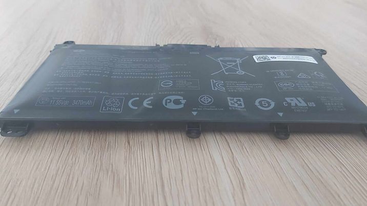 napuhnuta baterija na laptopu