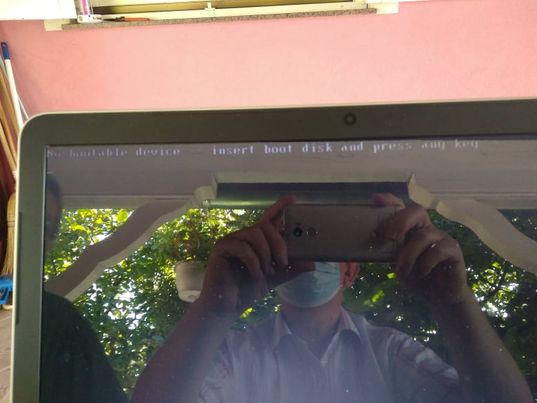 no bootable device insert boot disk and press any key